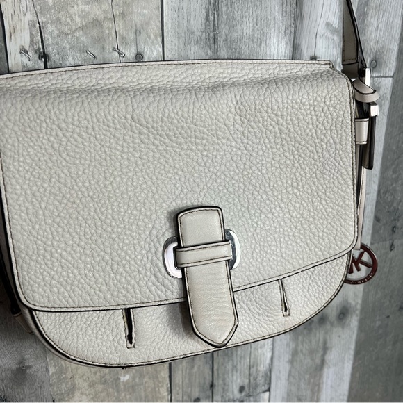 M MICHAEL KORS Medium Romy Optic White Saddle Crossbody Leather Bag - Picture 4 of 13
